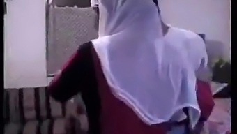 Arab Guys And Mature Aunty In Steamy Mp4 Video