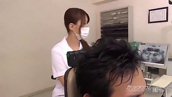 ¡una Profesional Dental Con Grandes Tetas Naturales Tiene Sus Partes Perdidas Arregladas!