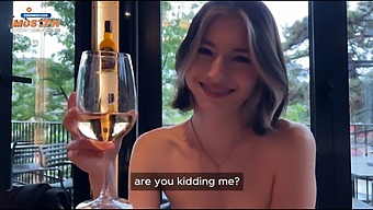 Video Pov De Una Chica De 18 Años Siendo Follada Por Un Hombre Rico En Su Primera Cita