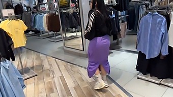 Hermosa Esposa De Origen Colombiano Da Una Mamada Profunda En Un Video Casero.